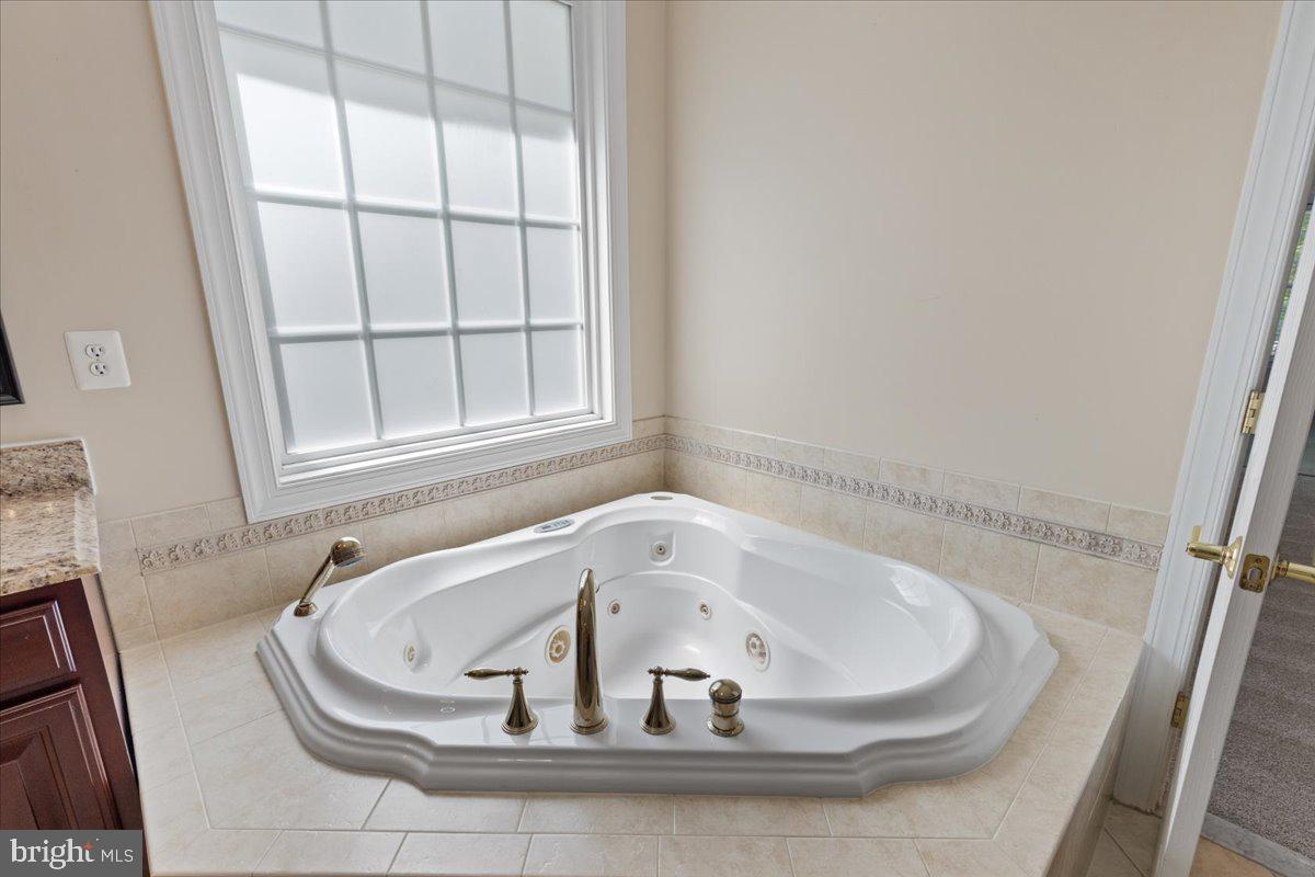 ESTATES OF CHANCELLORSVILLE - Residential