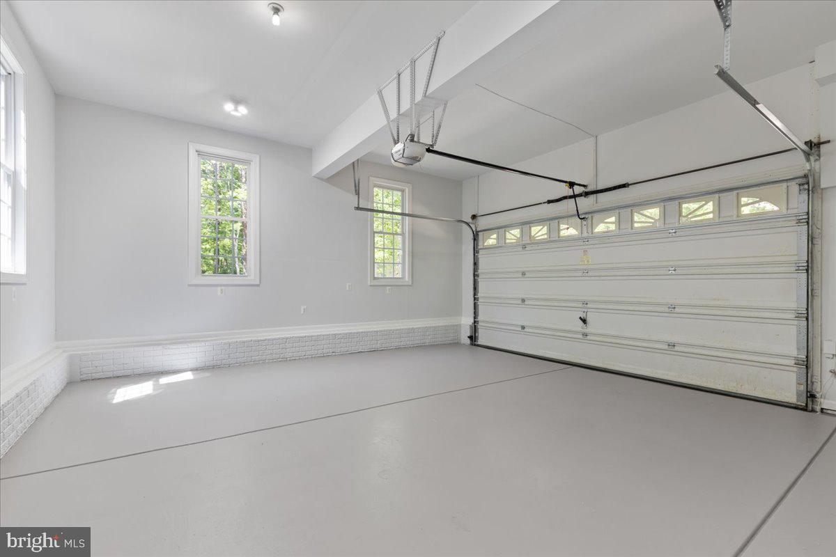 ESTATES OF CHANCELLORSVILLE - Residential