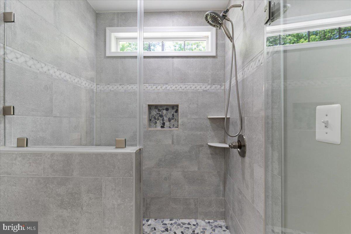 ESTATES OF CHANCELLORSVILLE - Residential