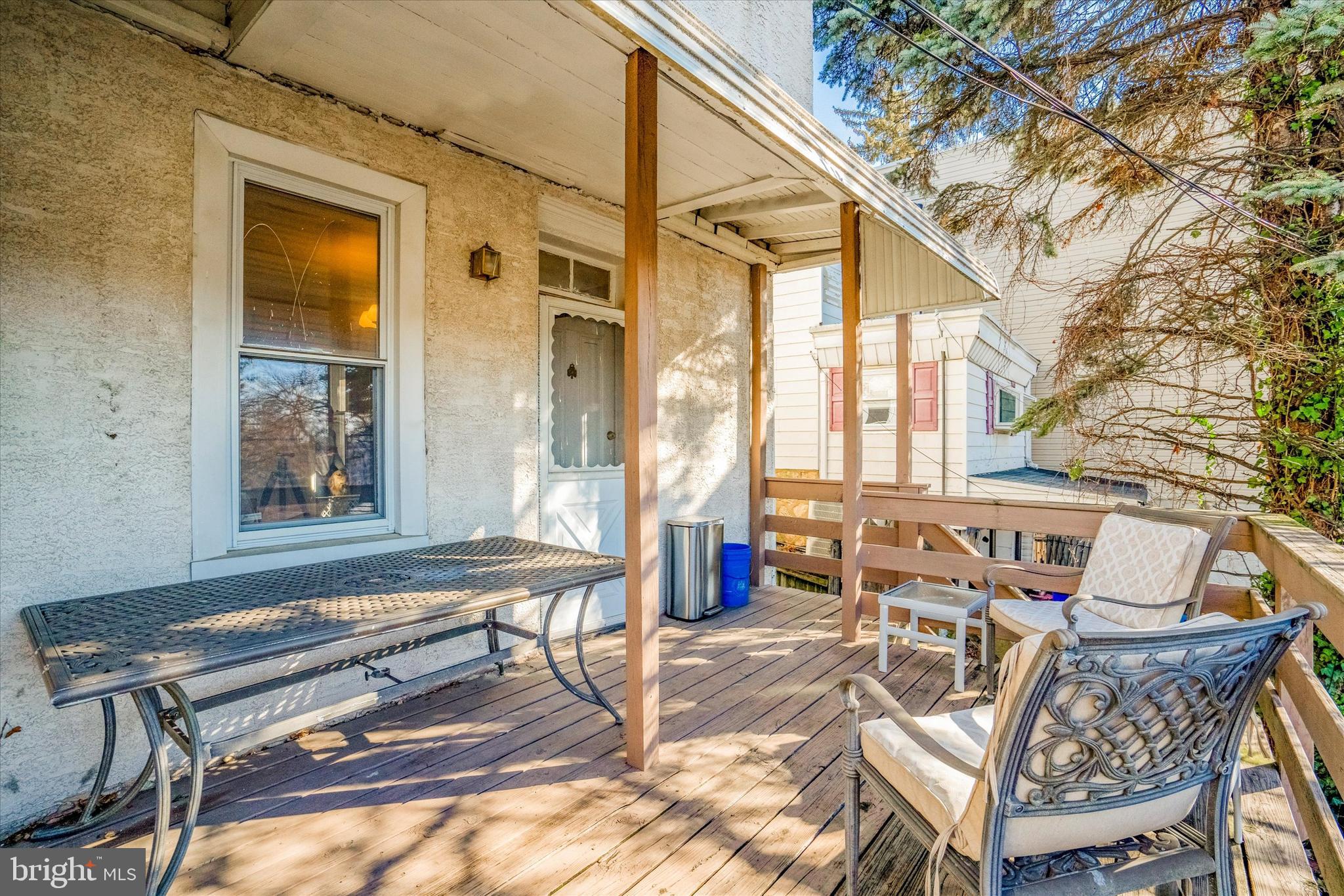 ROXBOROUGH - Residential