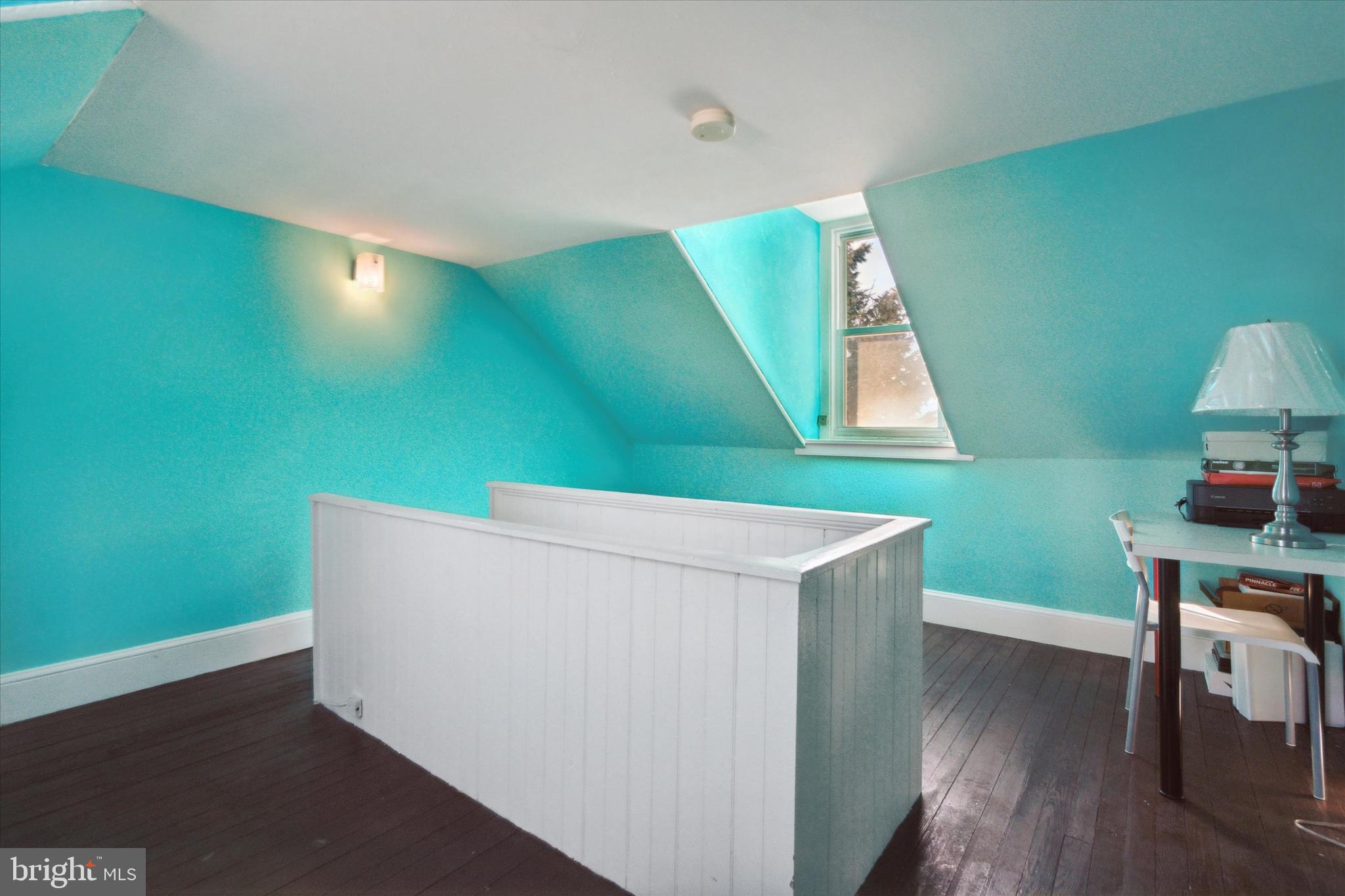 ROXBOROUGH - Residential