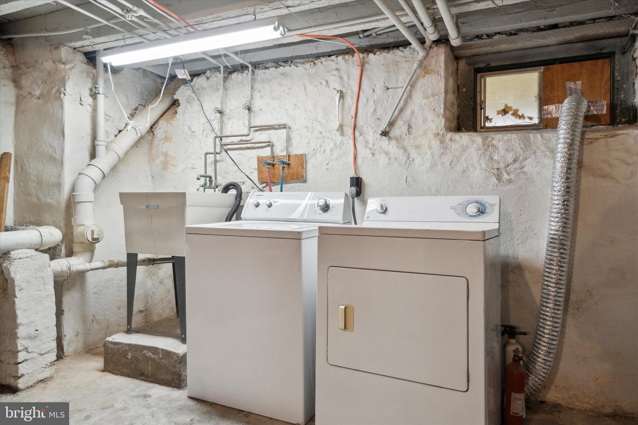 ROXBOROUGH - Residential