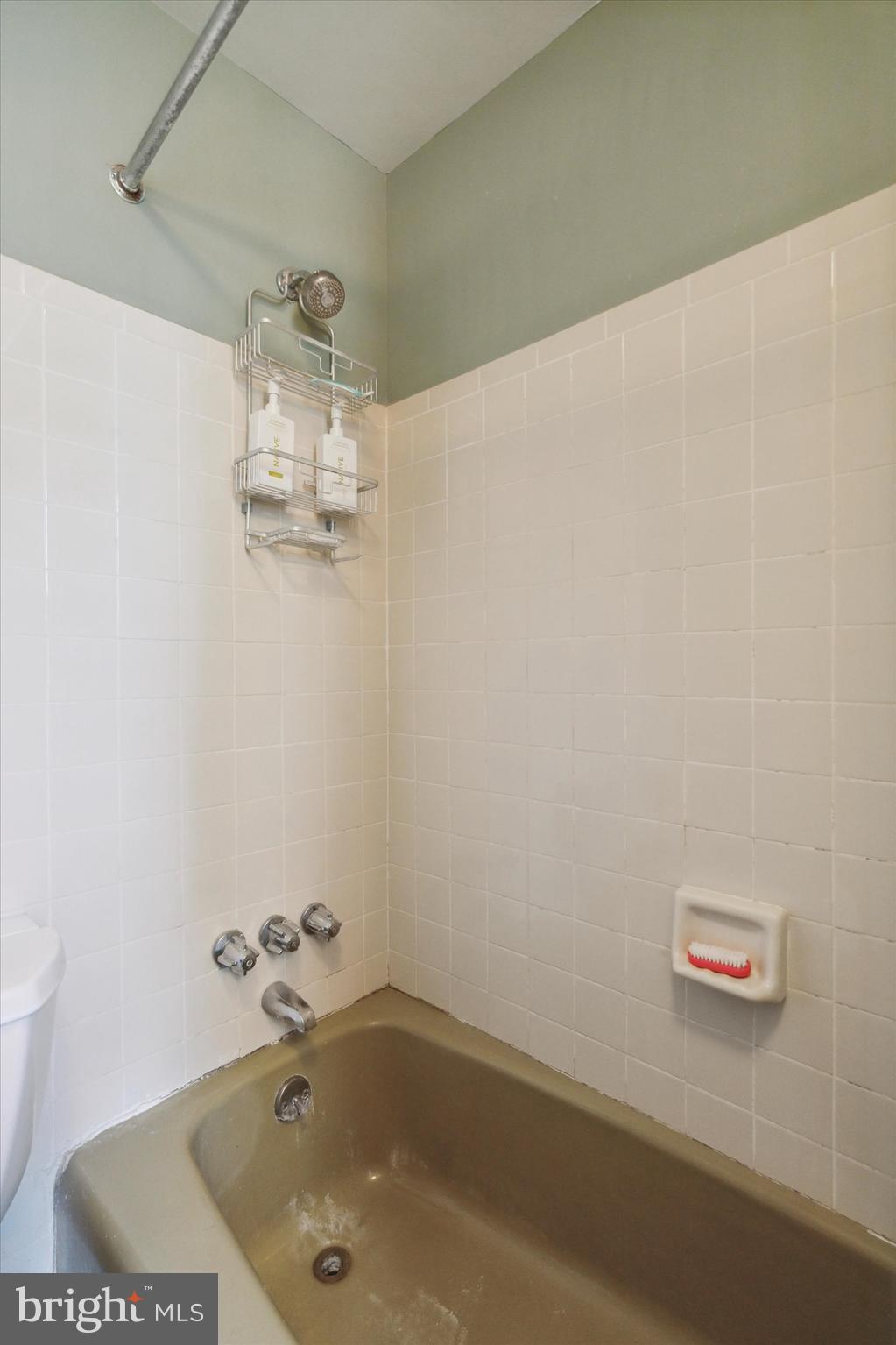 ROXBOROUGH - Residential