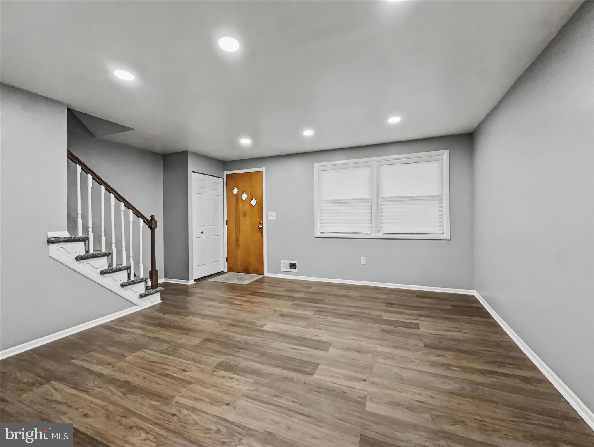 COUNTRY RIDGE - Residential