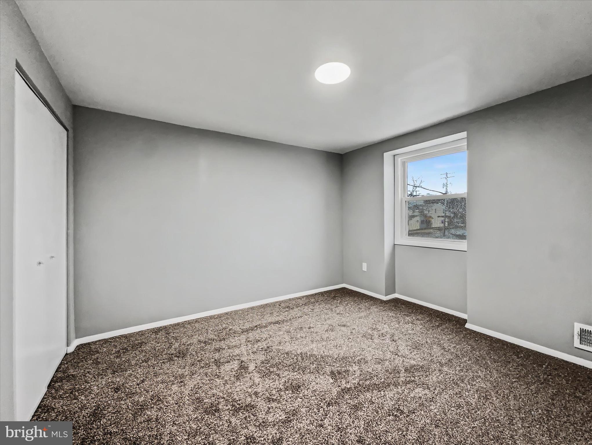 COUNTRY RIDGE - Residential