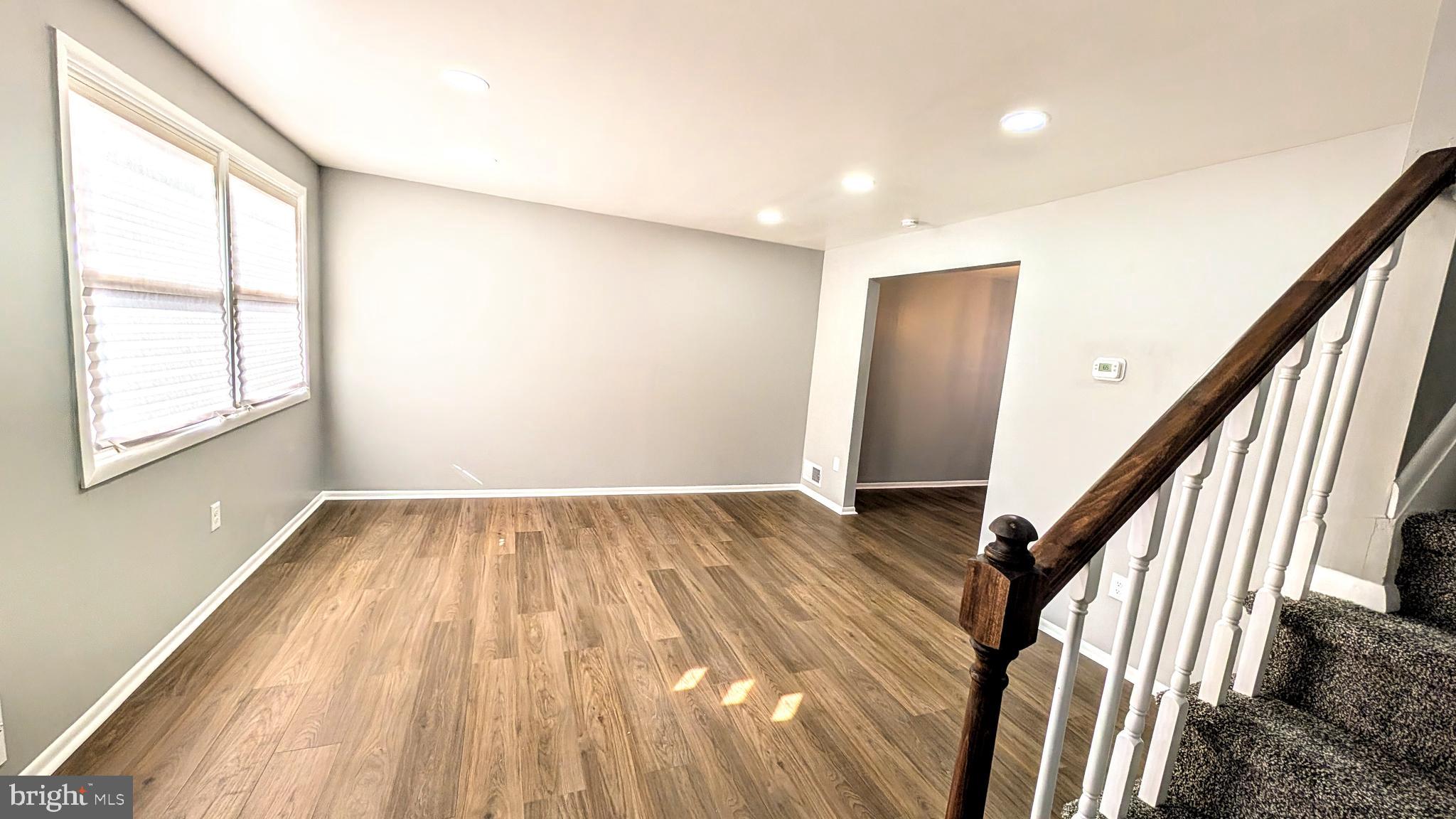 COUNTRY RIDGE - Residential