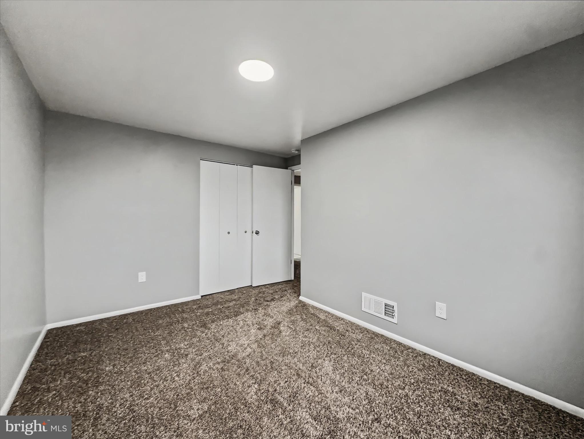 COUNTRY RIDGE - Residential