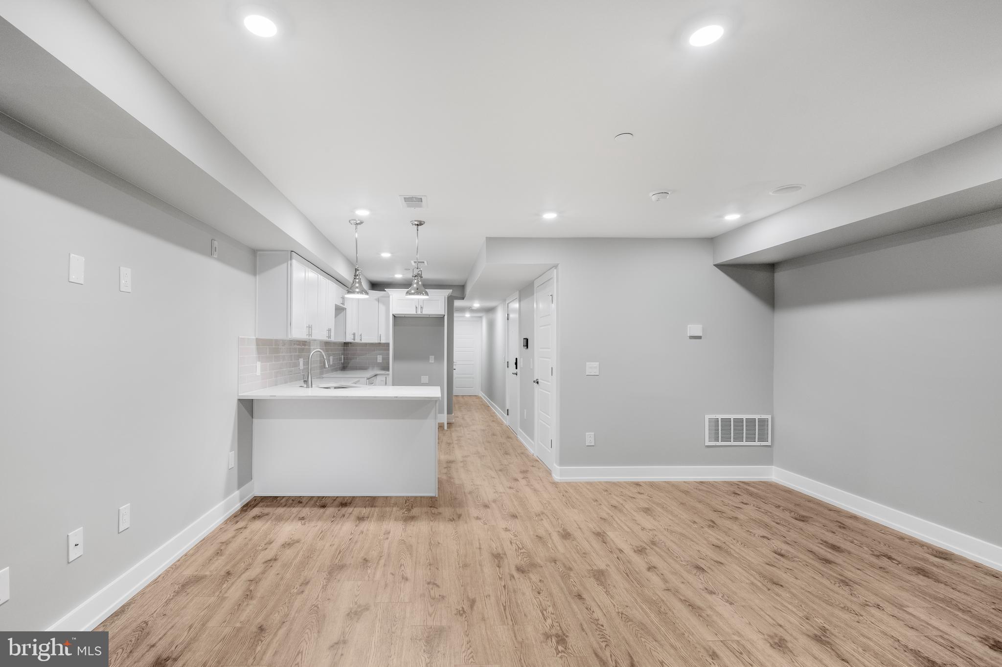 WEST KENSINGTON - Residential Income