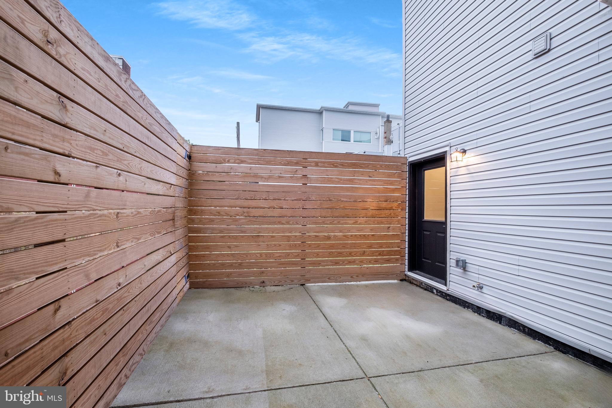 WEST KENSINGTON - Residential Income
