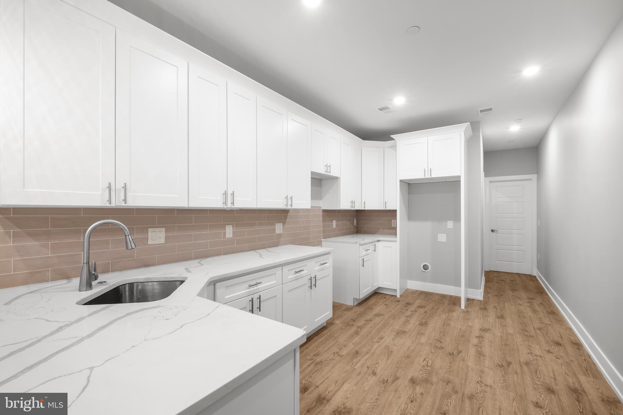 WEST KENSINGTON - Residential Income
