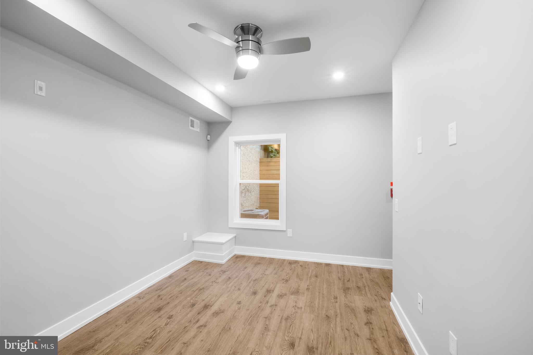 WEST KENSINGTON - Residential Income