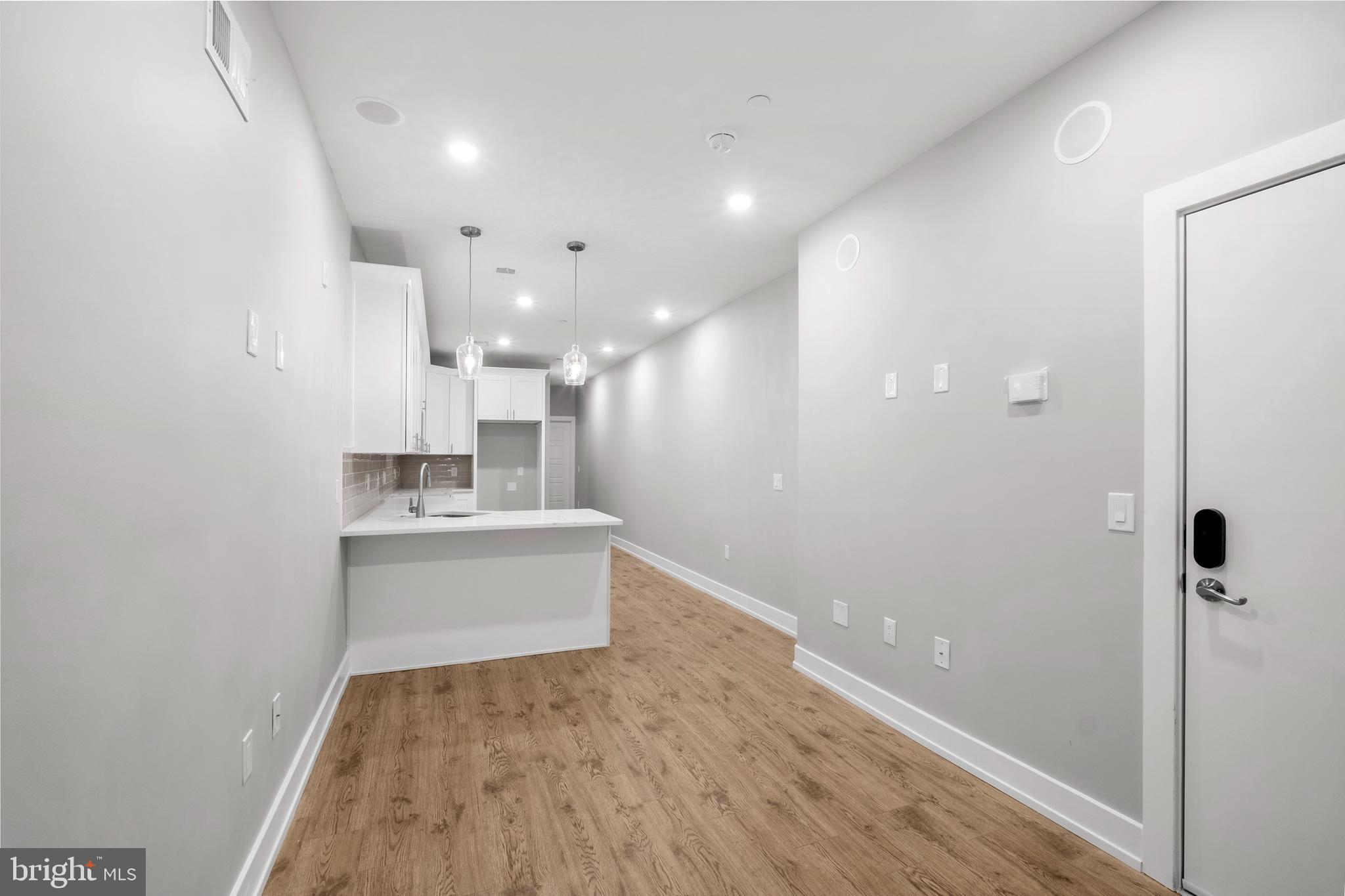 WEST KENSINGTON - Residential Income