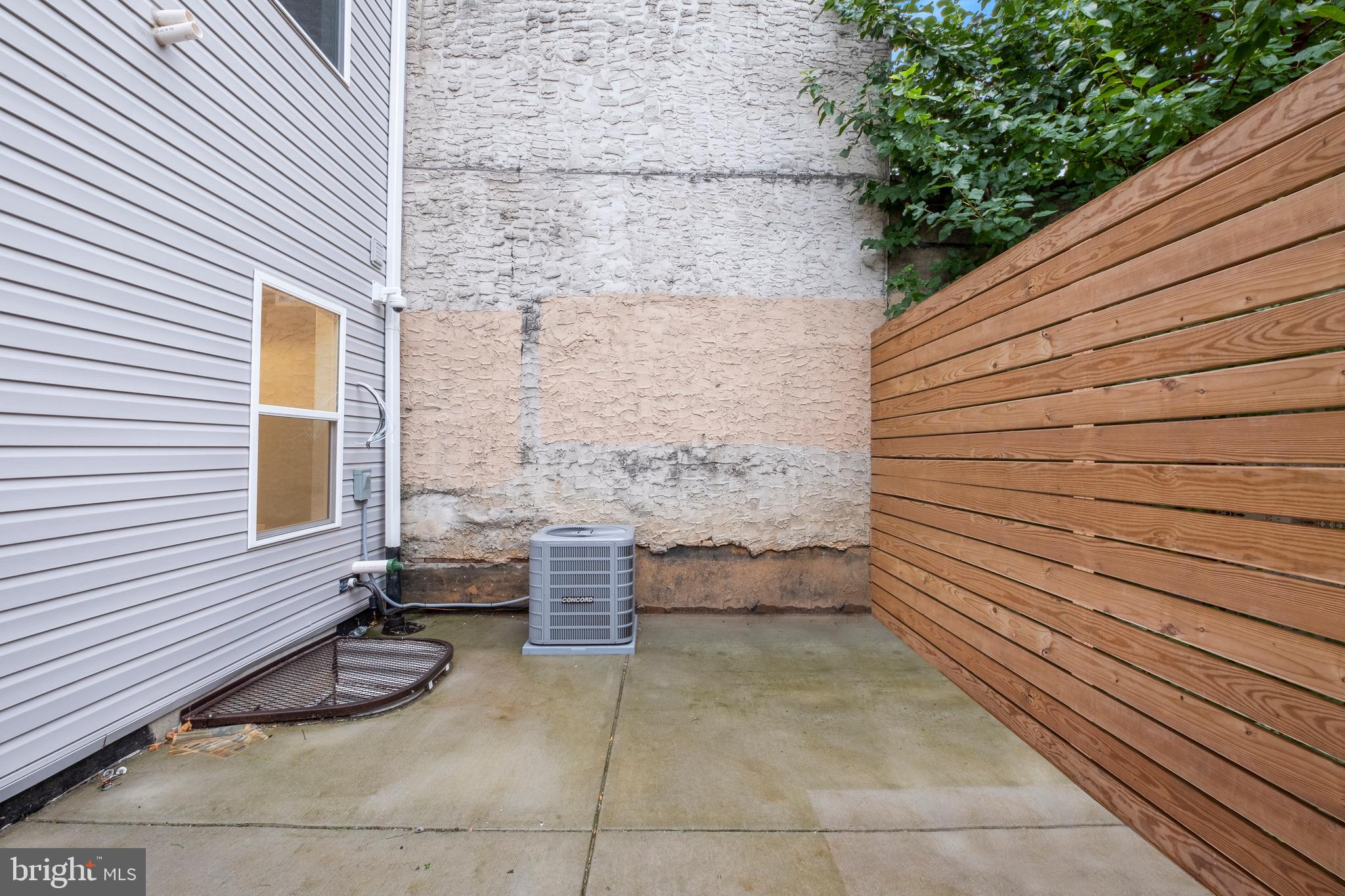 WEST KENSINGTON - Residential Income