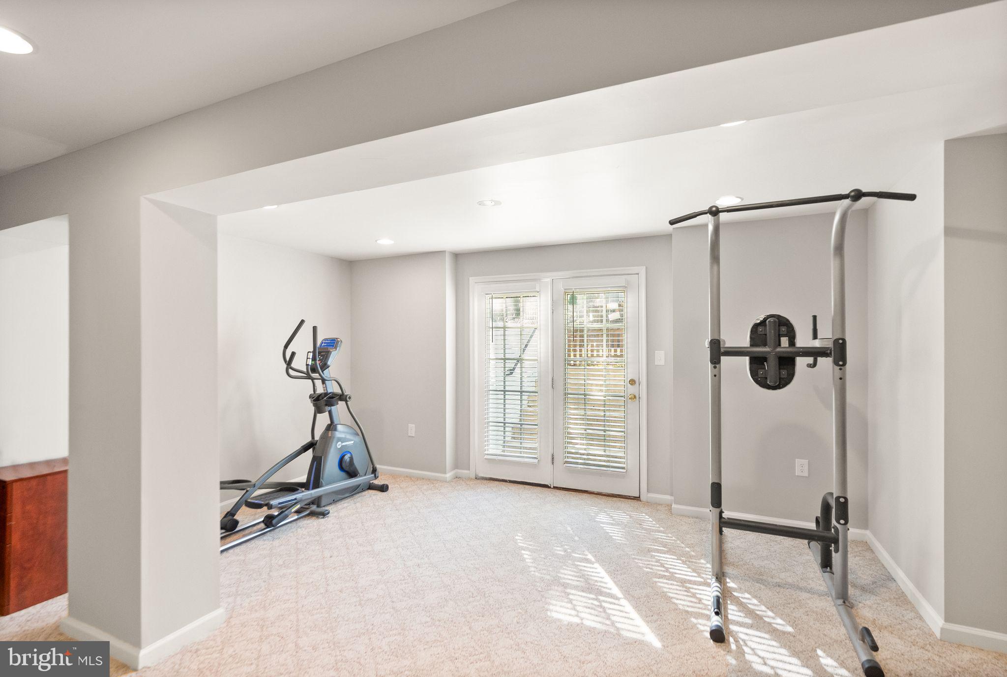 SOUTH RIDING - Residential