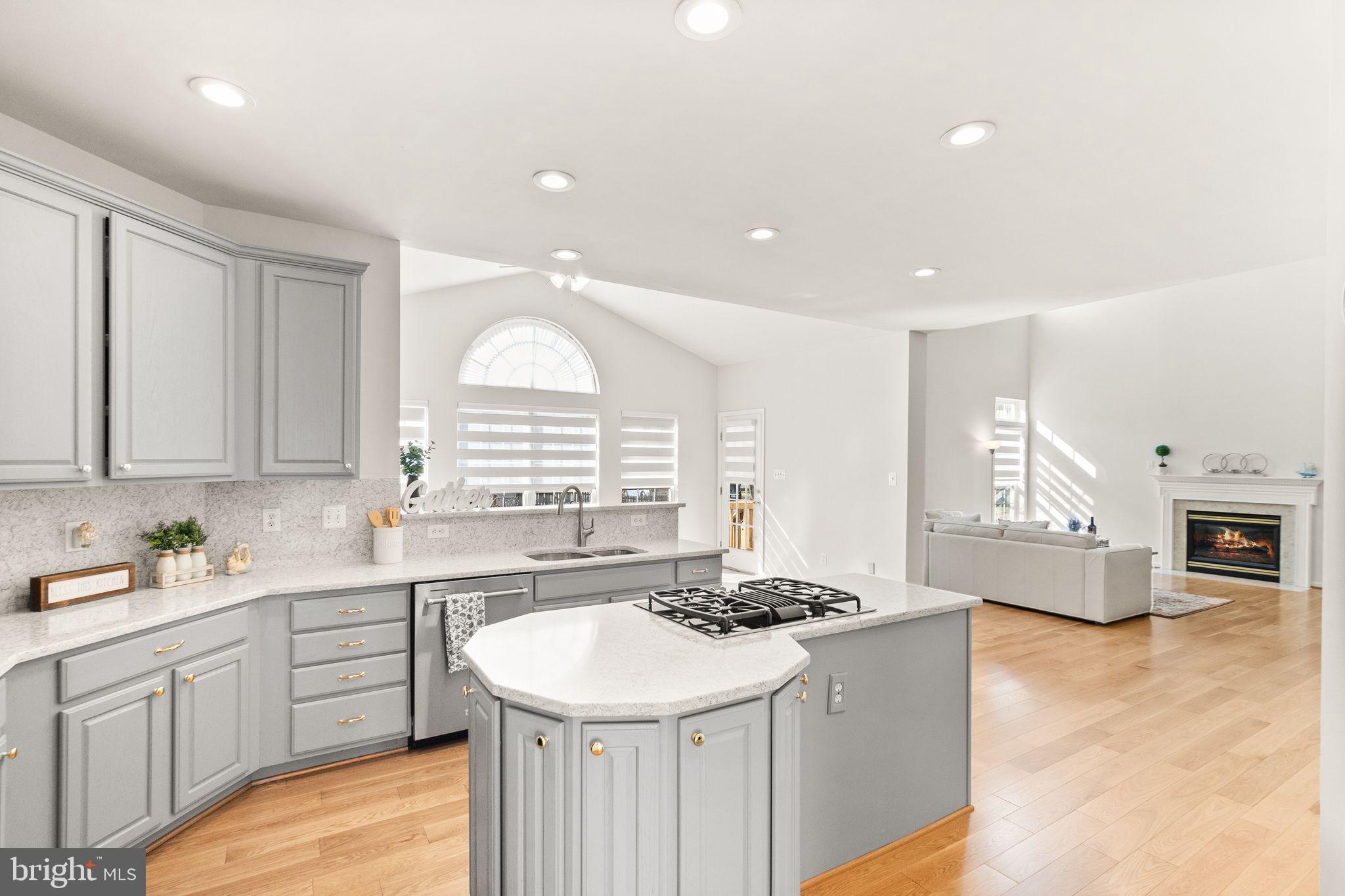 SOUTH RIDING - Residential