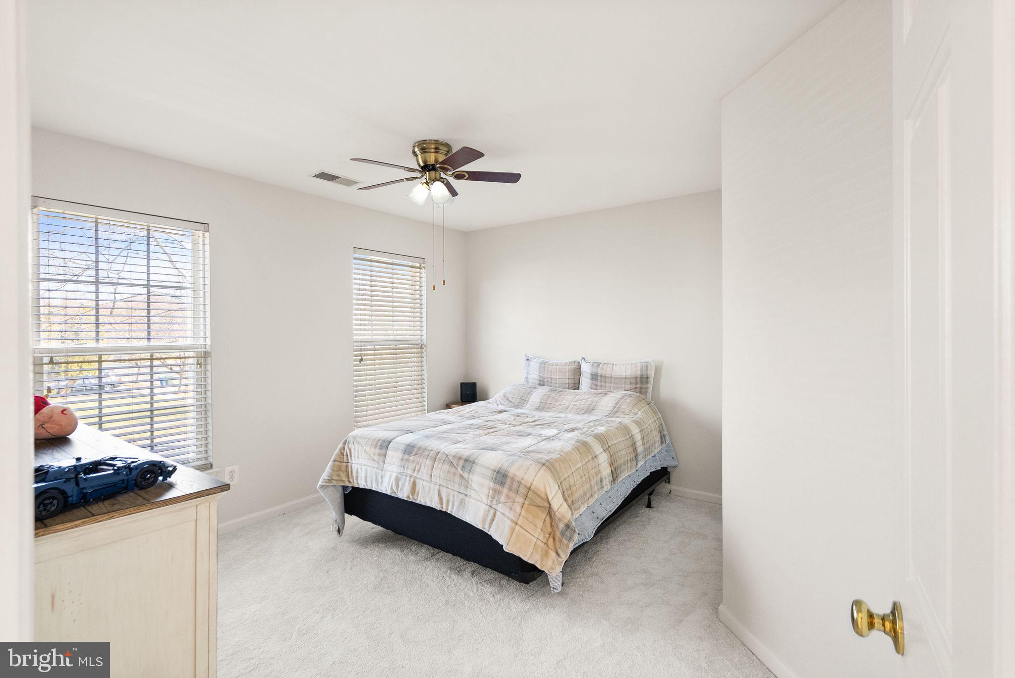 SOUTH RIDING - Residential