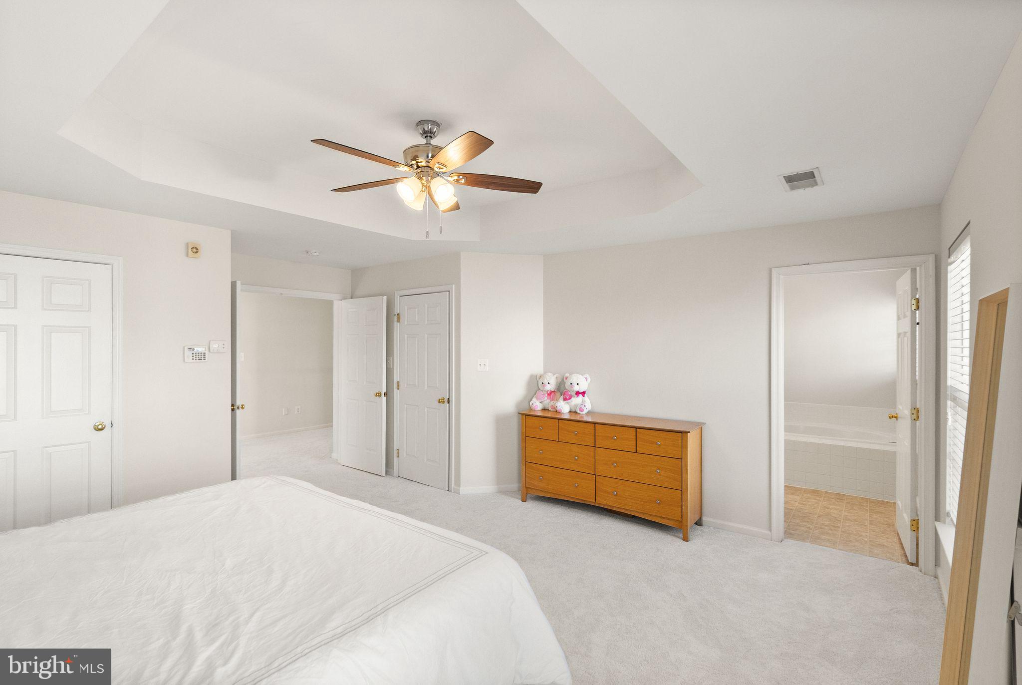 SOUTH RIDING - Residential