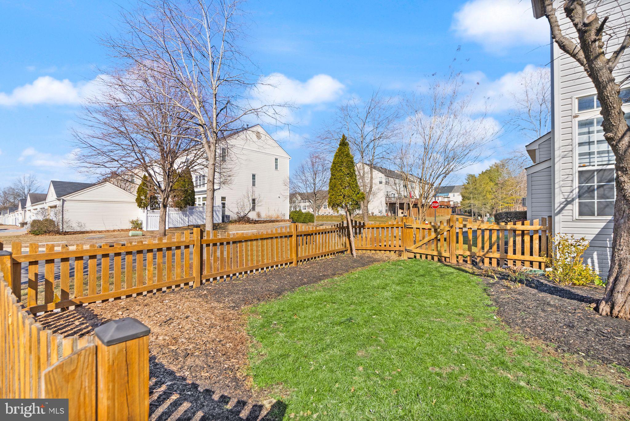 SOUTH RIDING - Residential