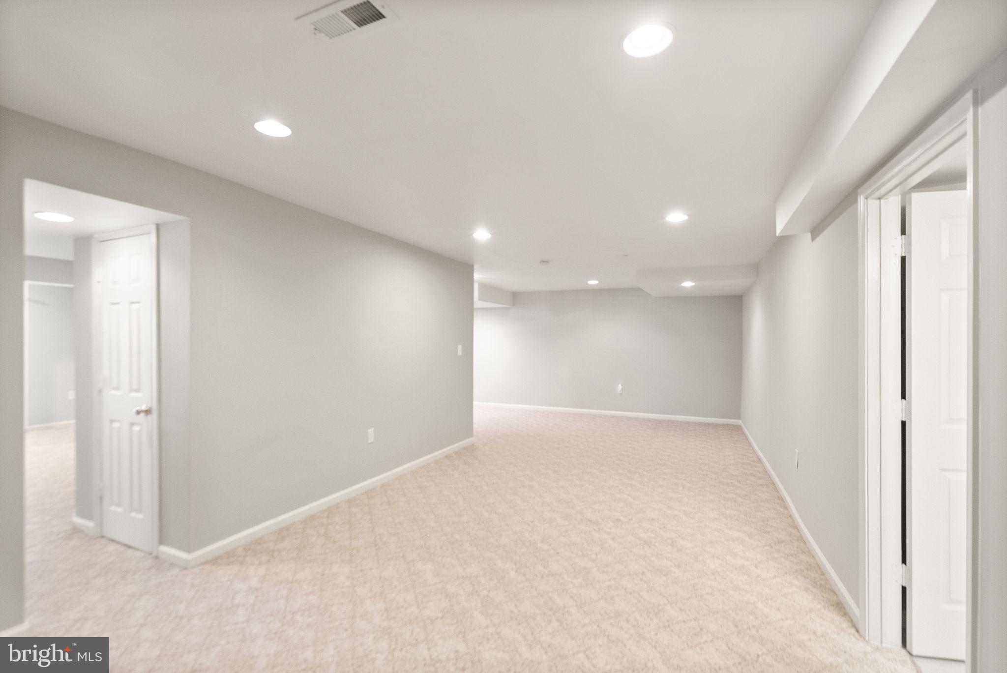 SOUTH RIDING - Residential