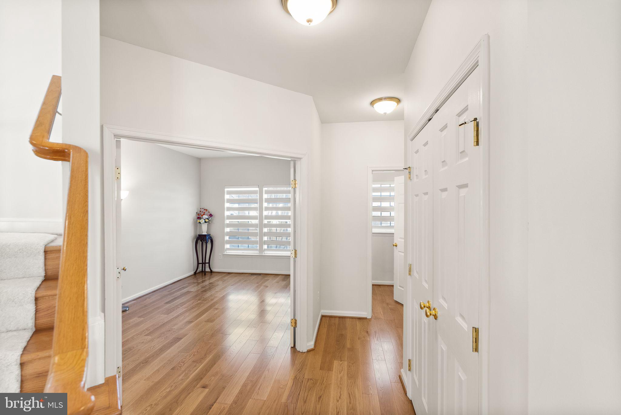 SOUTH RIDING - Residential