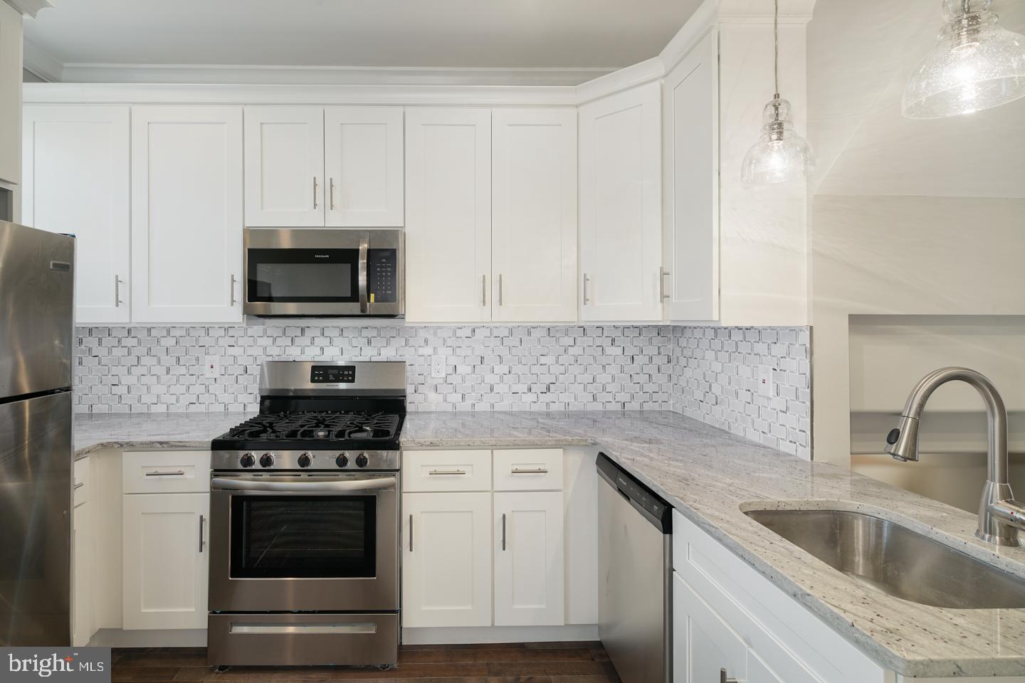 PORT RICHMOND - Residential