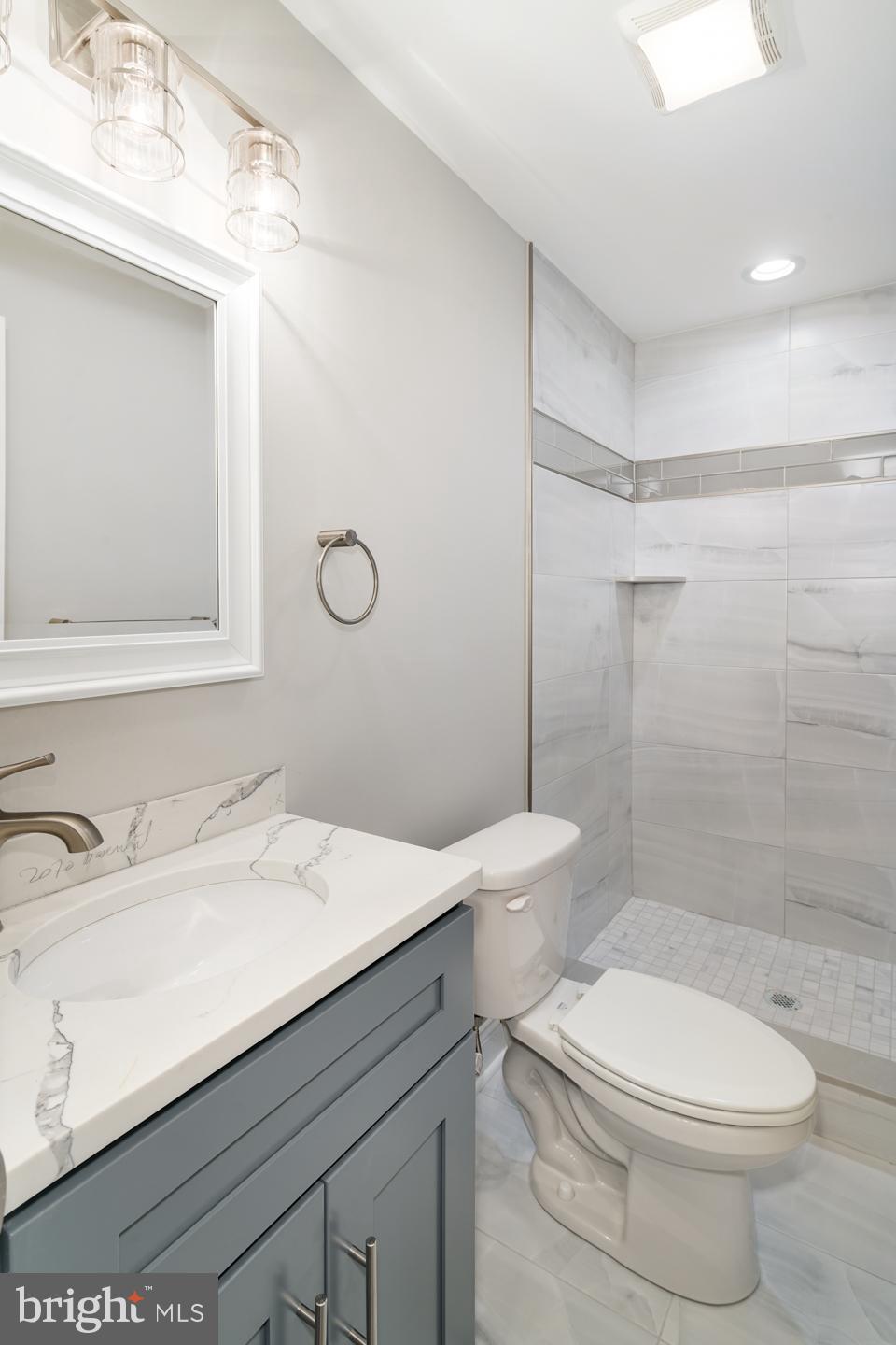 PORT RICHMOND - Residential