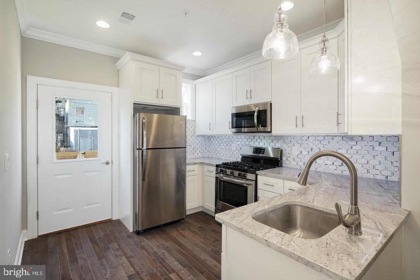 PORT RICHMOND - Residential