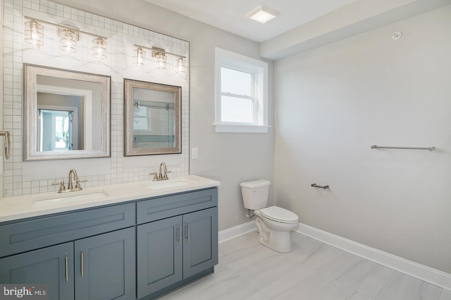 PORT RICHMOND - Residential