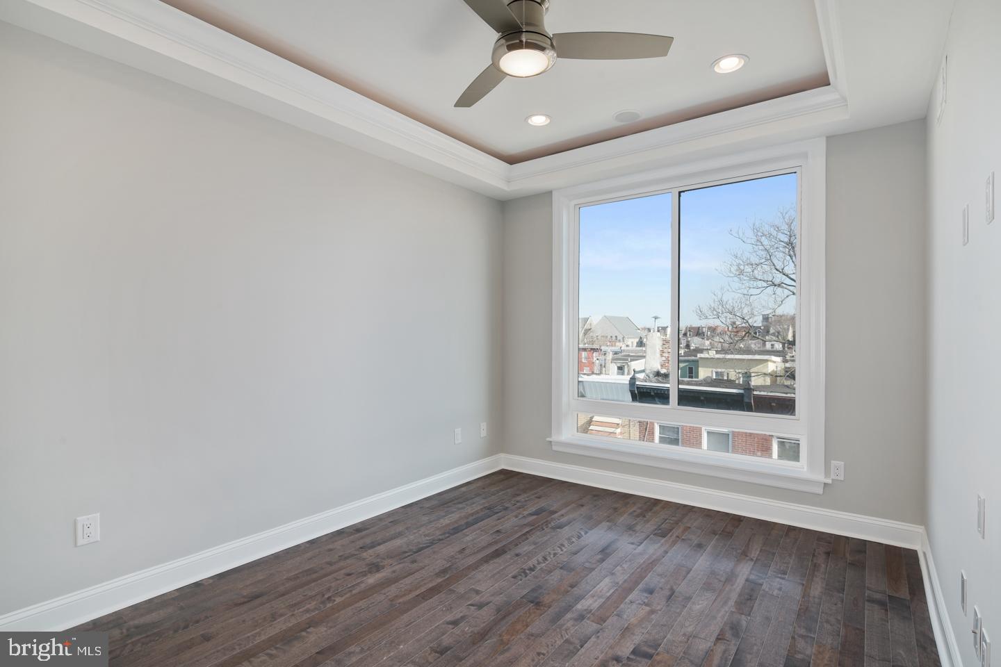 PORT RICHMOND - Residential