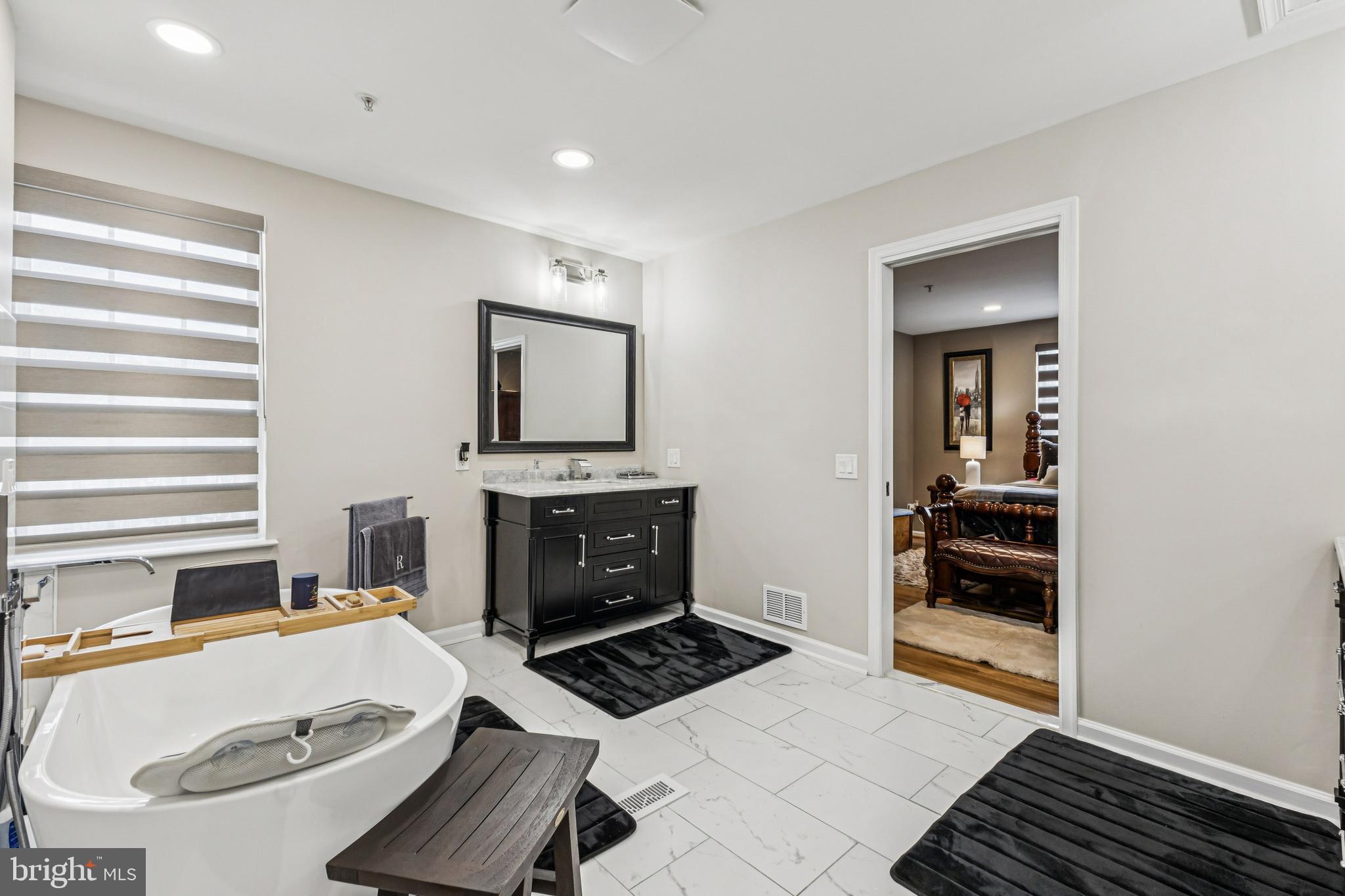 HILLANTRAE - Residential