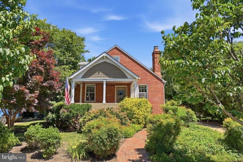 Homes For Rent - 110 Stewart Avenue<br/> ALEXANDRIA, VA 22301