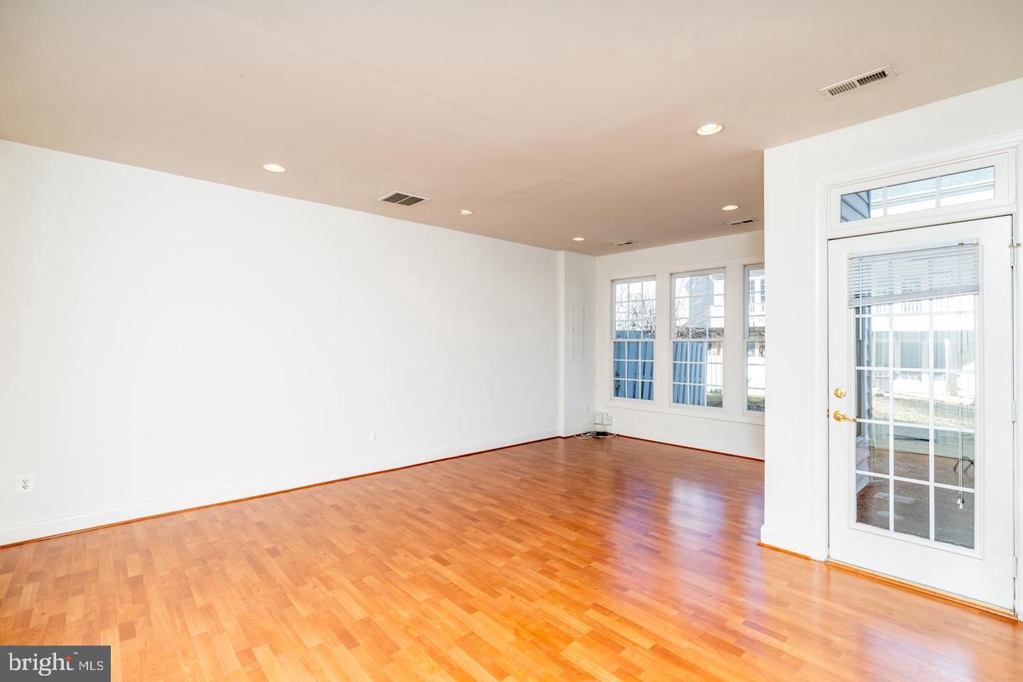 PIEDMONT SOUTH - Residential Lease