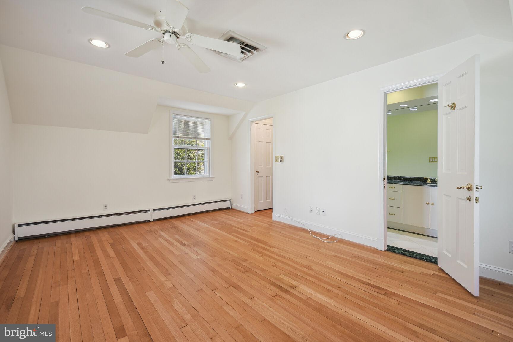 CHEVY CHASE - Residential