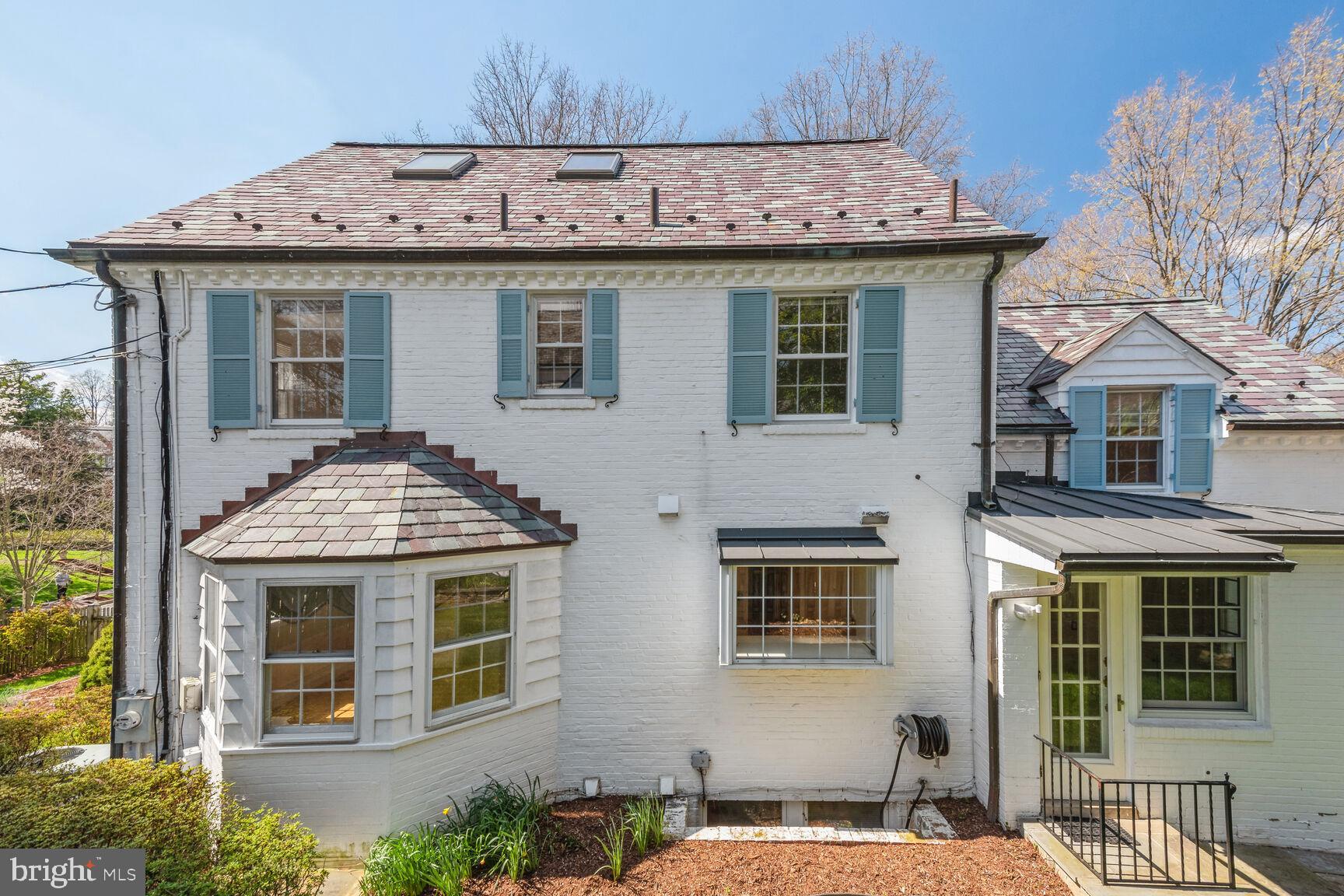 CHEVY CHASE - Residential