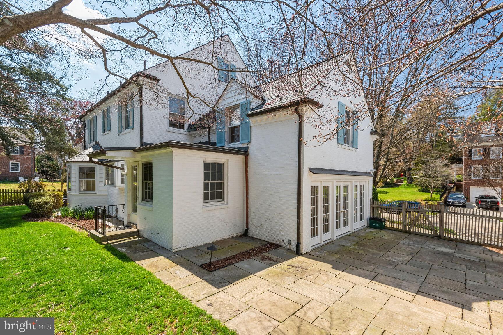 CHEVY CHASE - Residential