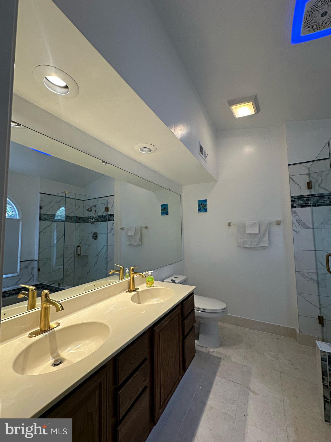 KINGSTOWNE - Residential Lease