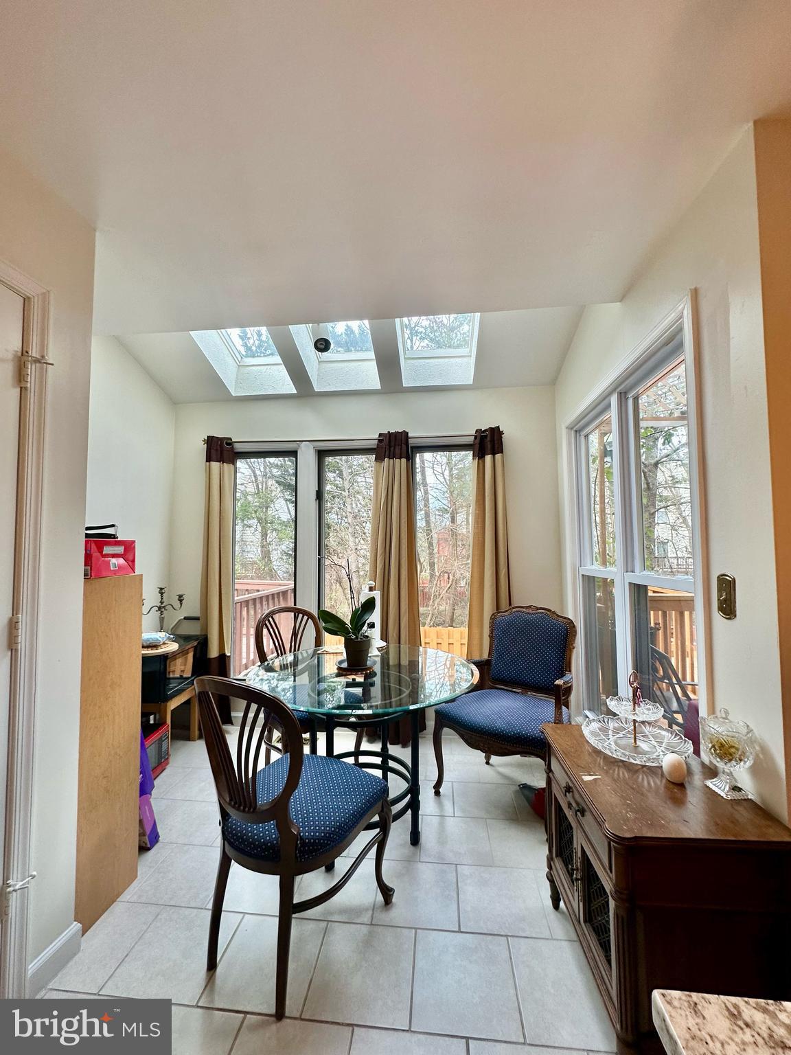 KINGSTOWNE - Residential Lease