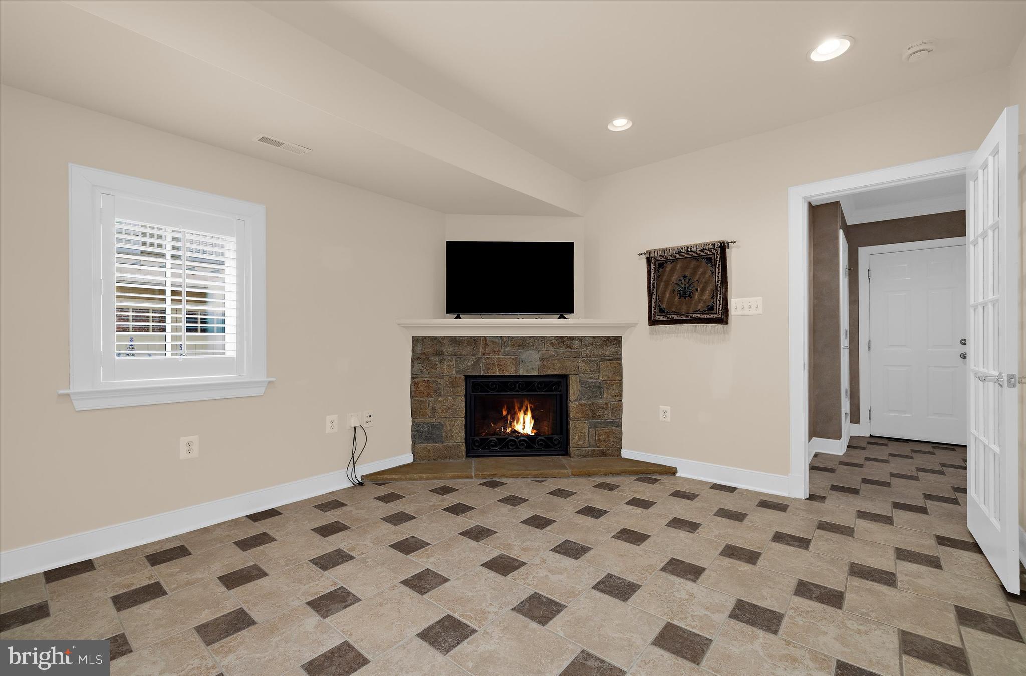 ACTONS LANDING CONDOS - Residential