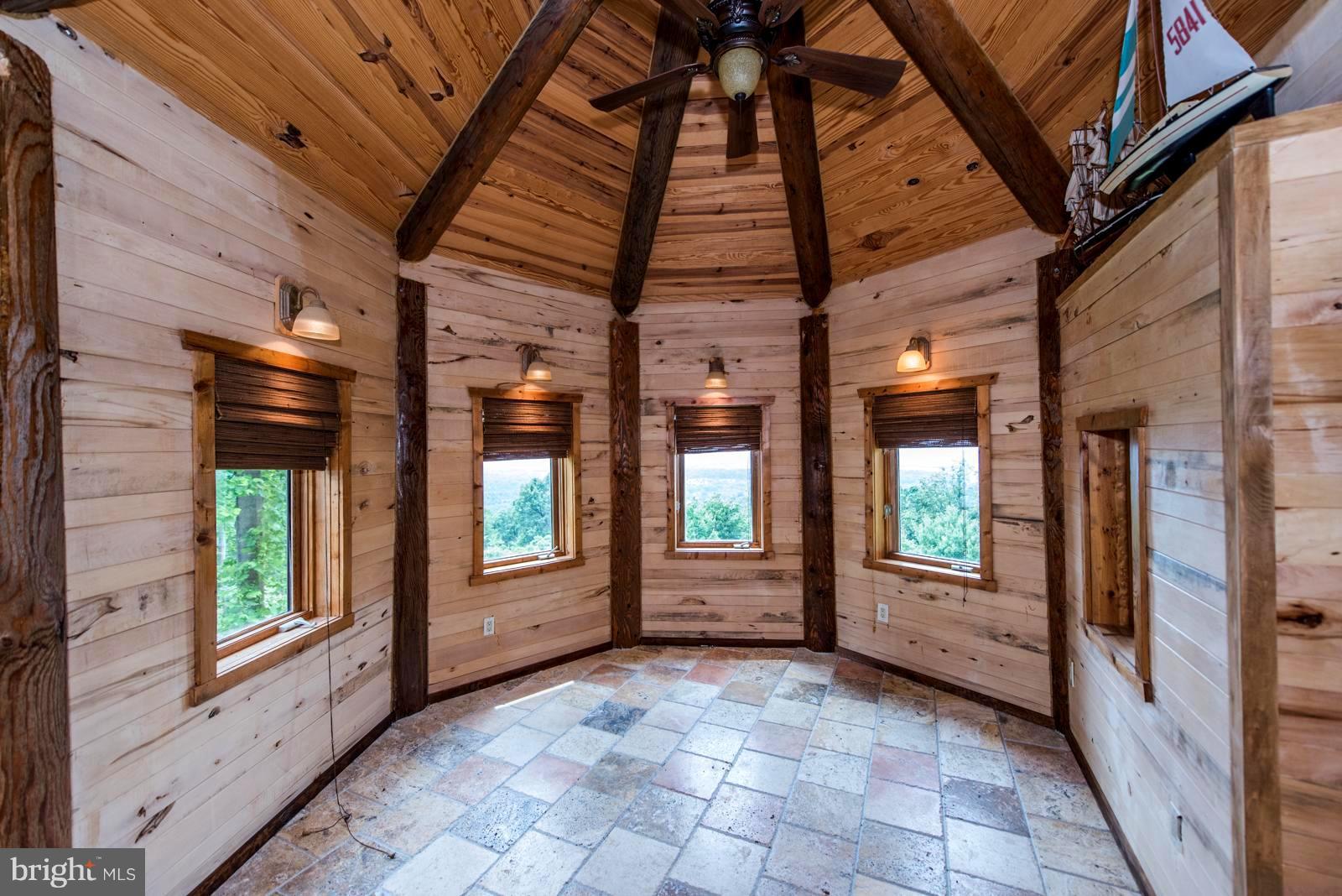 LAKE FOREST ESTATES - Residential