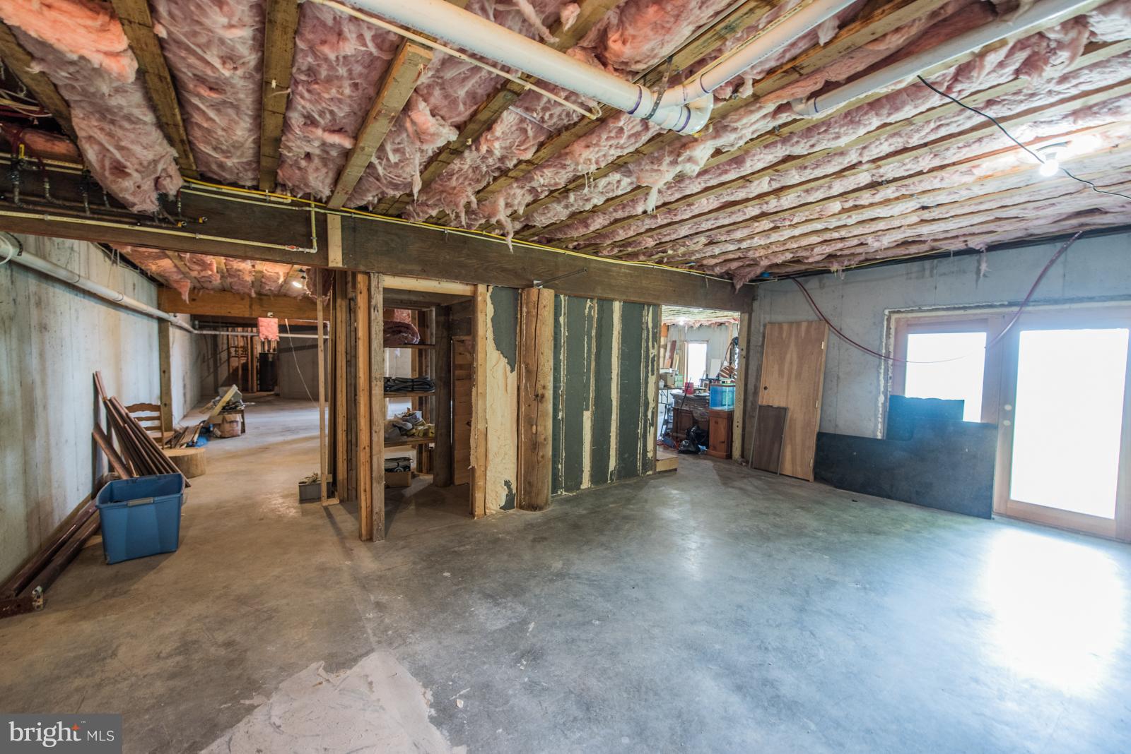 LAKE FOREST ESTATES - Residential