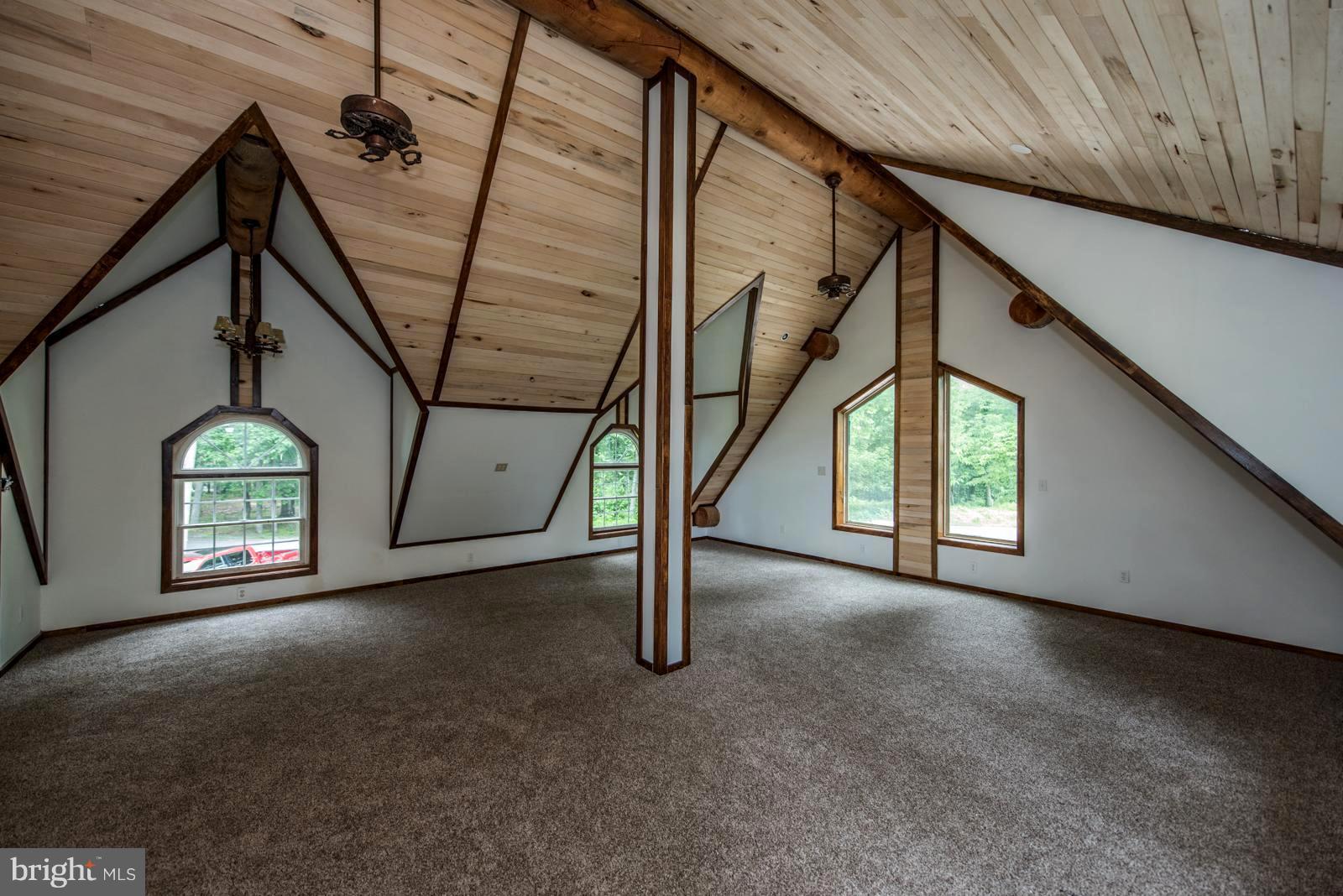 LAKE FOREST ESTATES - Residential