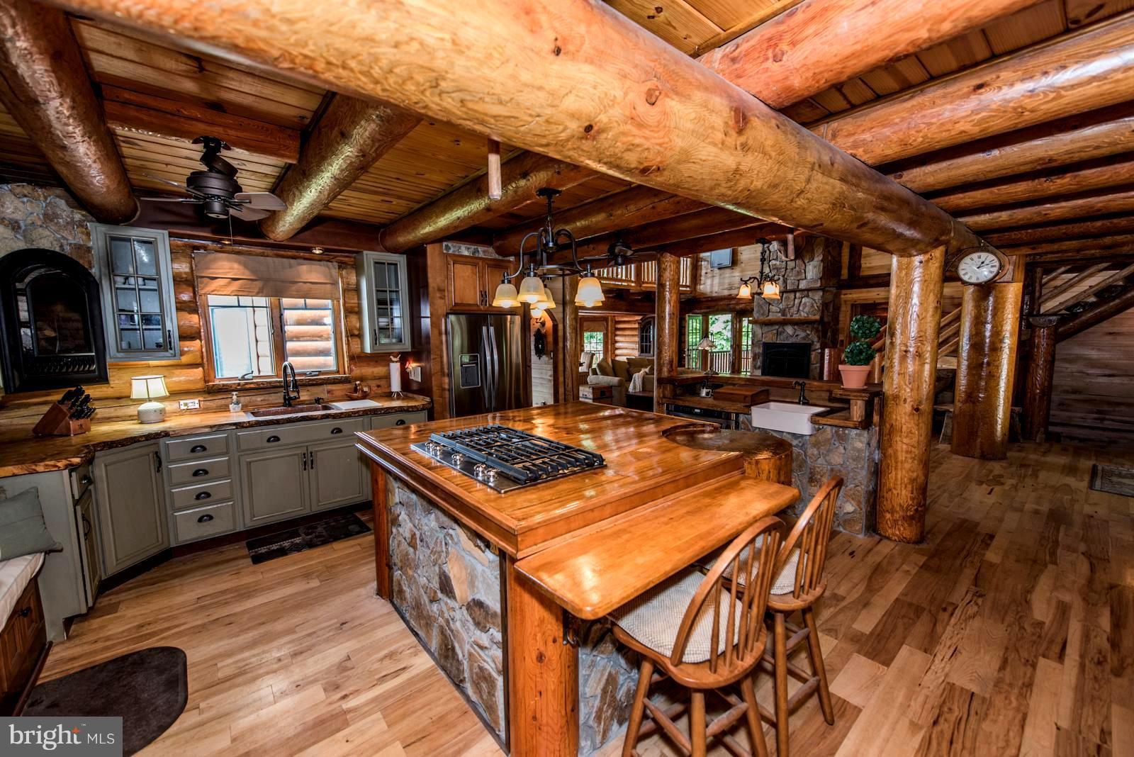 LAKE FOREST ESTATES - Residential