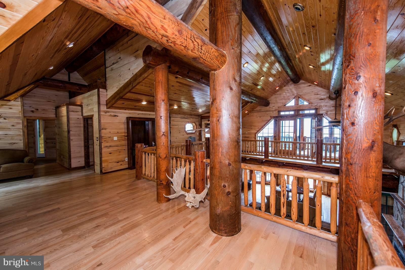 LAKE FOREST ESTATES - Residential