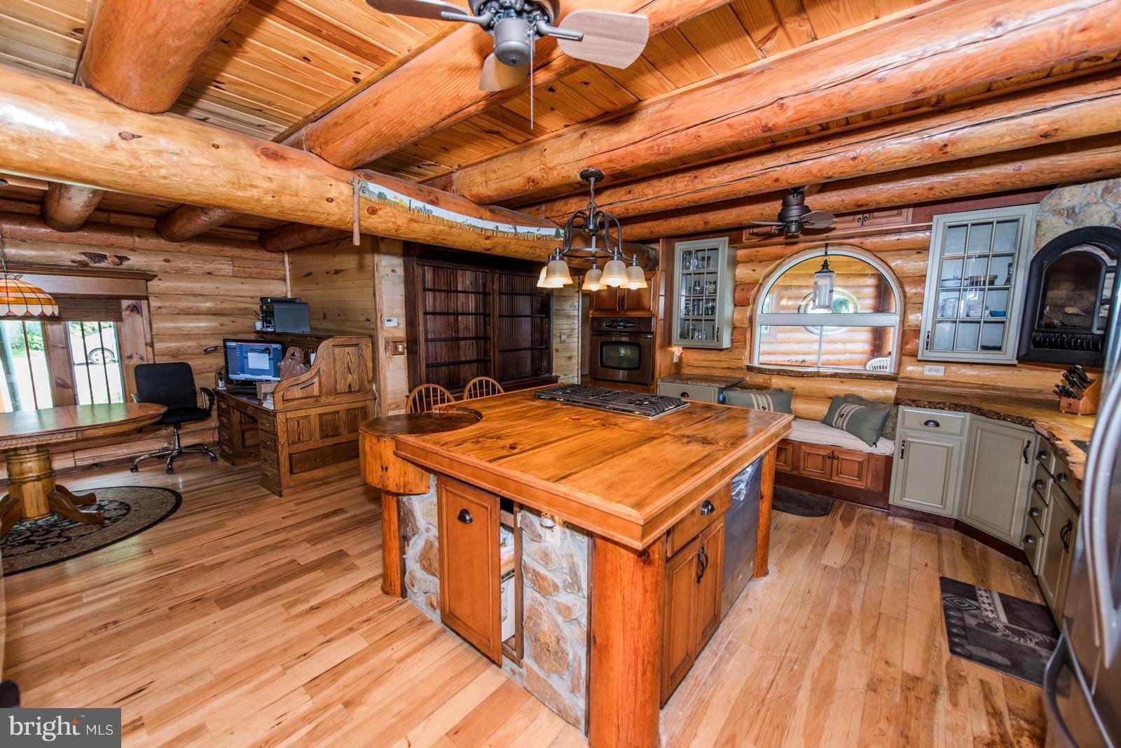 LAKE FOREST ESTATES - Residential