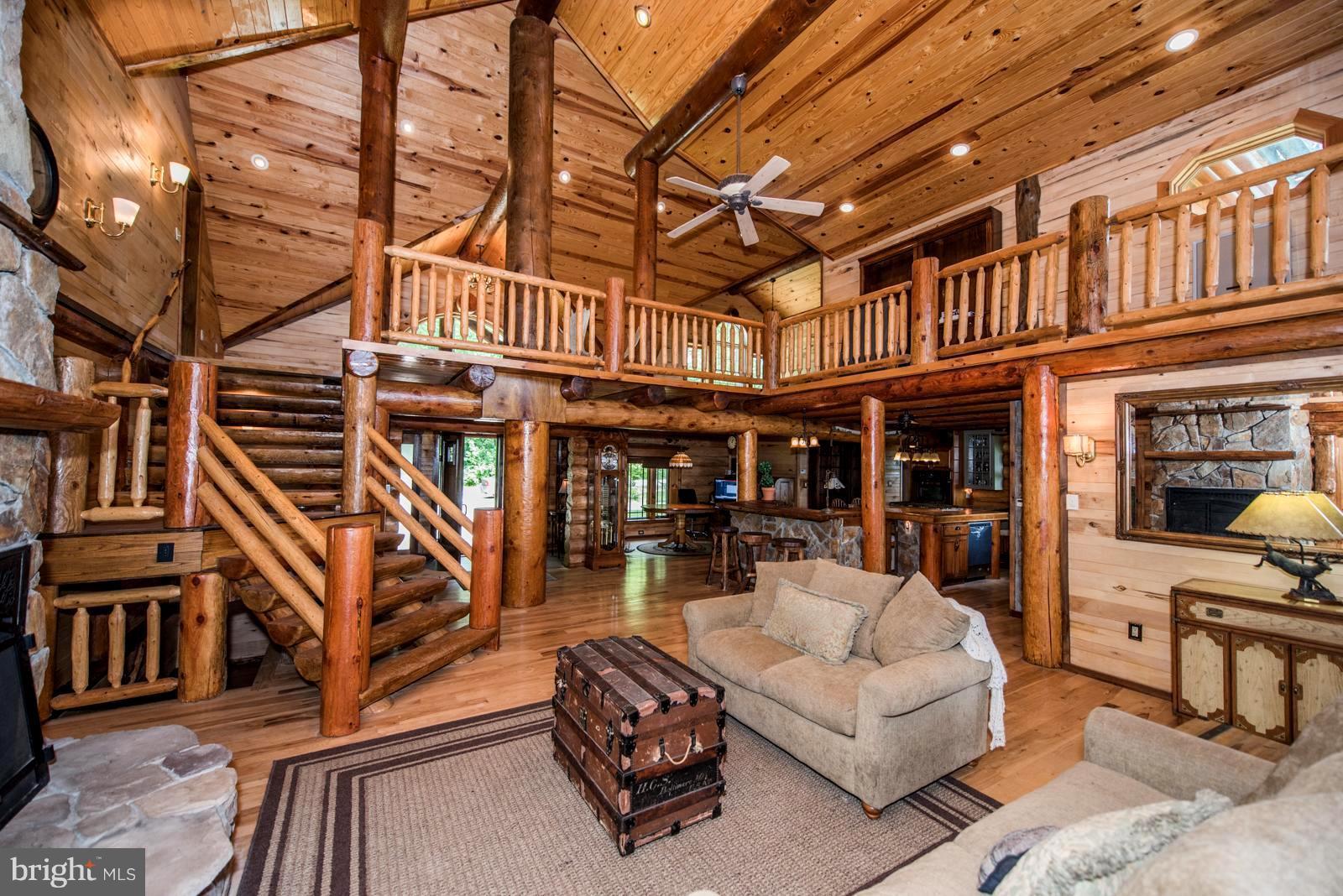 LAKE FOREST ESTATES - Residential