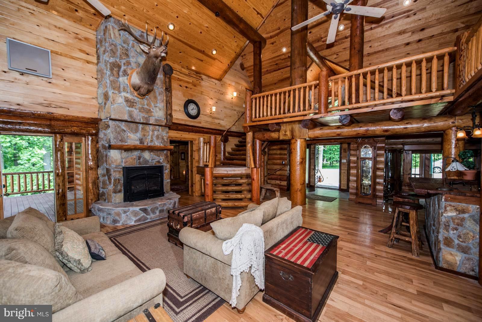 LAKE FOREST ESTATES - Residential