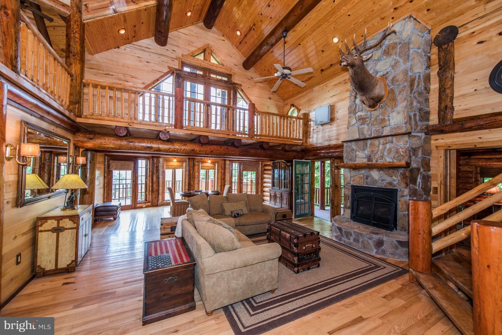 LAKE FOREST ESTATES - Residential