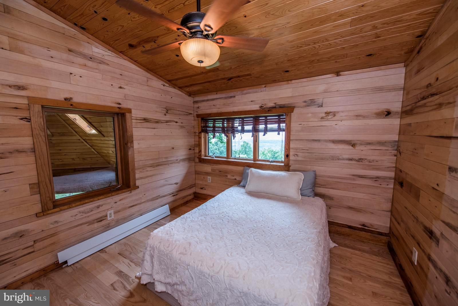 LAKE FOREST ESTATES - Residential