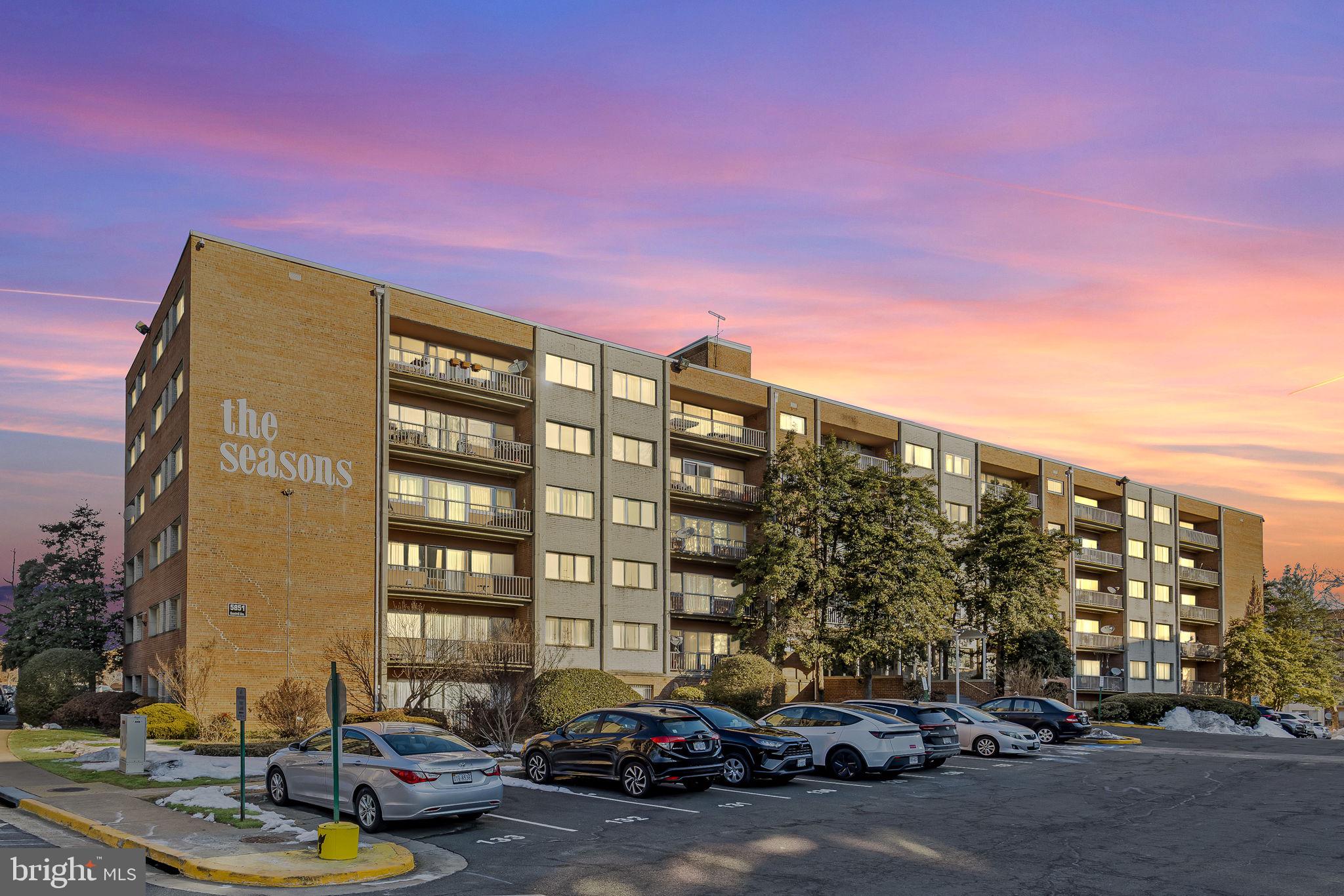 THE SEASONS - Residential