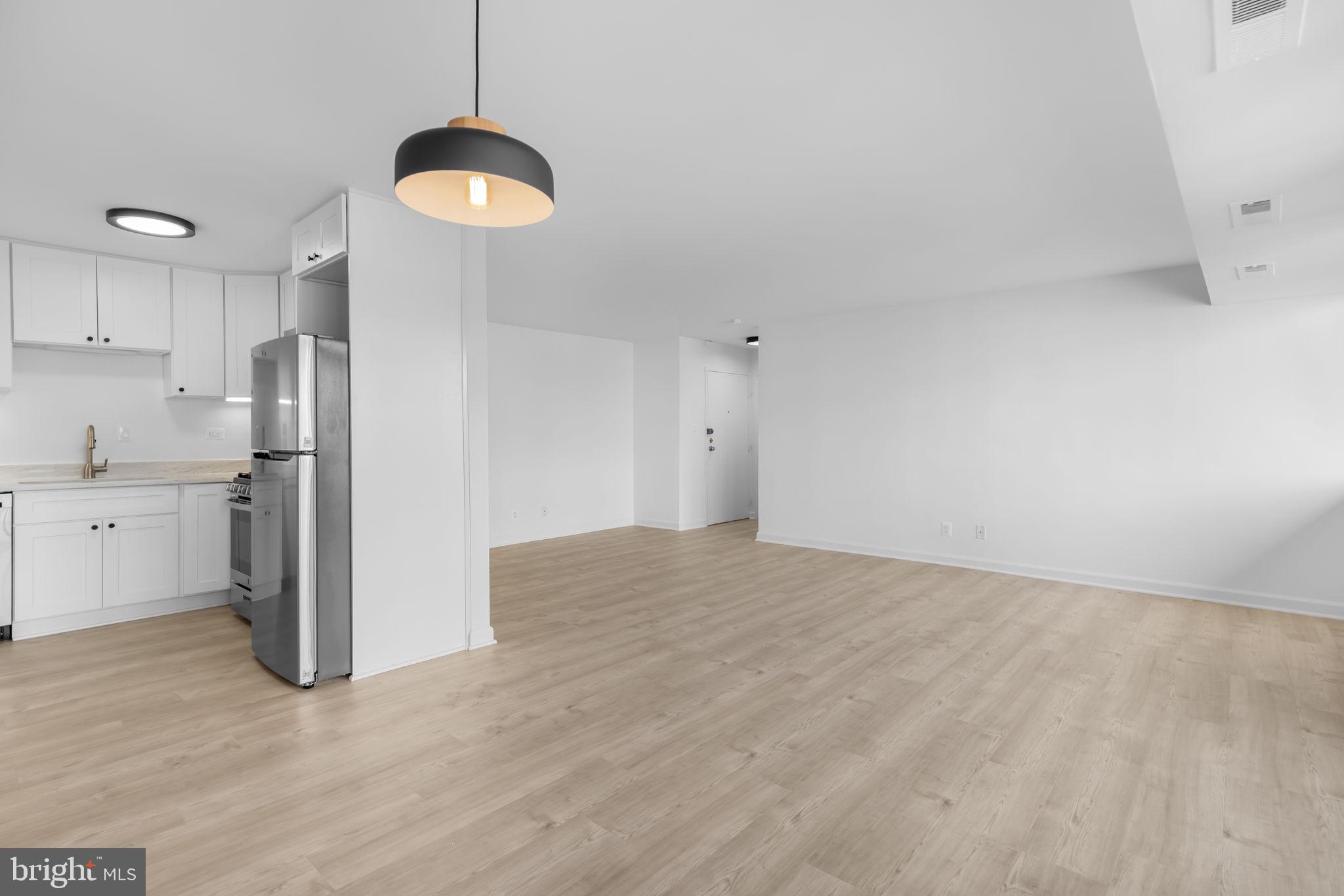 THE SEASONS - Residential